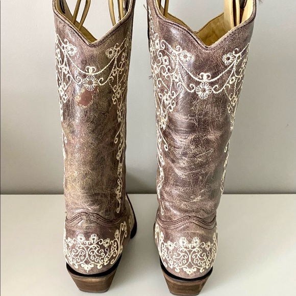 Sold - Picture 3 of 9